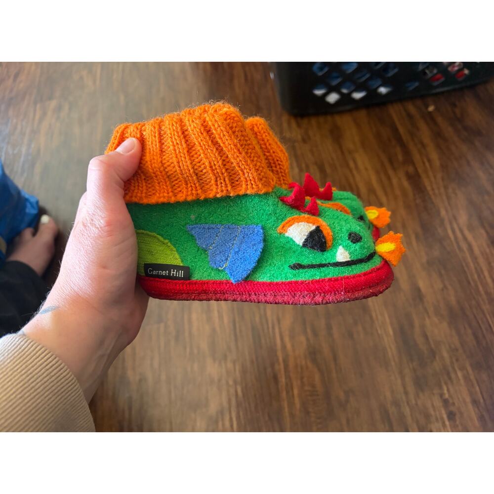 Garnet Hill 100% Wool dragon slippers Toddler size 7